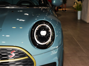 20222.0T COOPER S ؄e ^