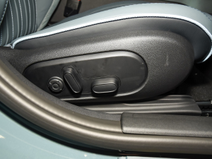 20222.0T COOPER S ؄e g