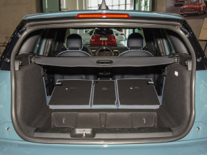 20222.0T COOPER S ؄e g