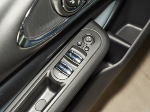 20222.0T COOPER S ؄e {܇ƅ^	