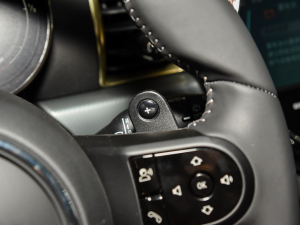 20222.0T COOPER S ؄e п؅^