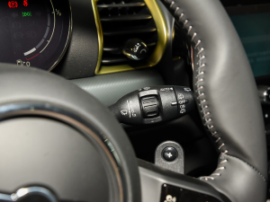 20222.0T COOPER S ؄e п؅^