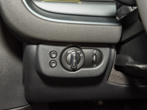 20222.0T COOPER S ؄e п؅^