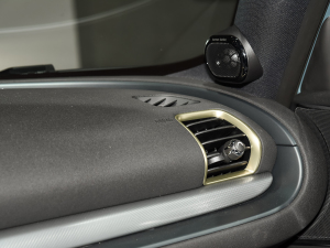 20222.0T COOPER S ؄e п؅^