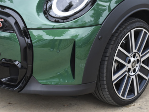 20232.0T COOPER S ˇg ^