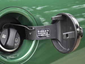 20232.0T COOPER S ˇg ^