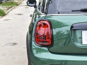 20232.0T COOPER S ˇg ^