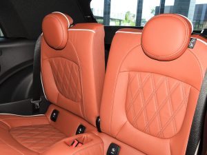 20231.5T COOPER CABRIO ˇg g