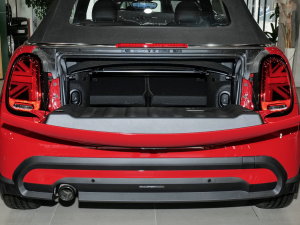 2023款改款 1.5T COOPER CABRIO 艺术家 空间座椅