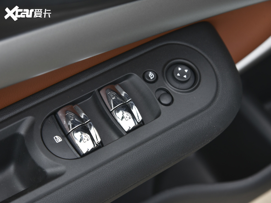 2023MINI CLUBMAN 1.5T COOPER bp