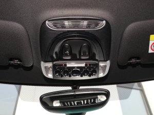 20232.0T COOPER S ؄e п؅^