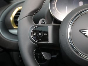 20232.0T COOPER S ؄e п؅^