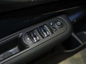 2023Ŀ 1.5T COOPER bp п؅^(q)