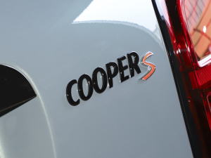 20232.0T COOPER S ALL4 bp ^
