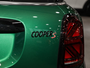 20232.0T COOPER S bp ^