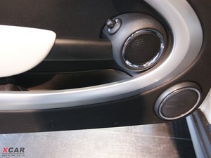 2009款S 50 CAMDEN 前门储物空间
