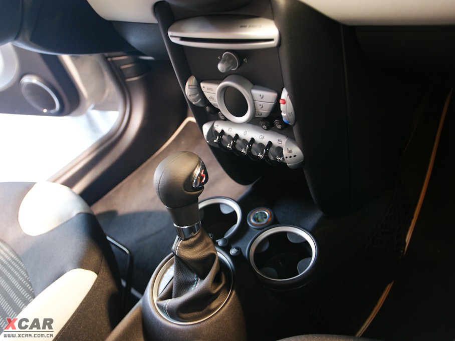 2009MINI S 50 CAMDEN