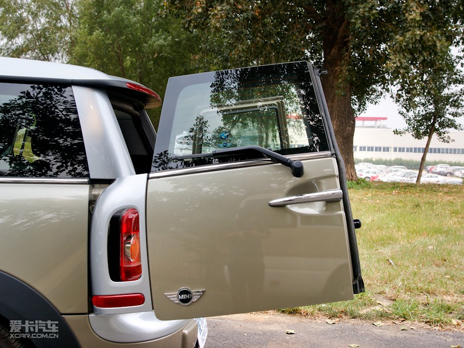 2009MINI CLUBMAN Cheer