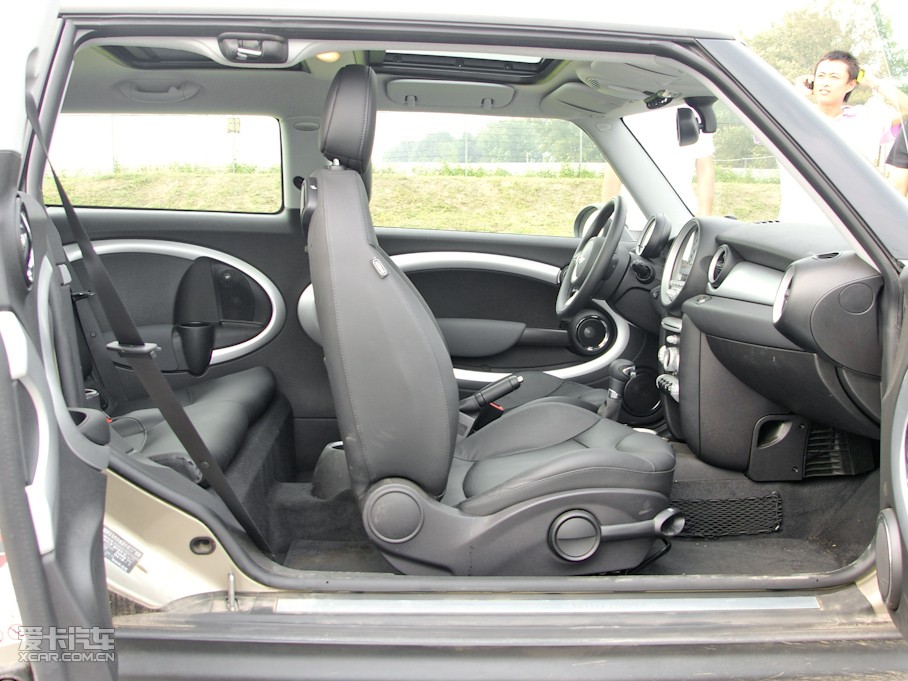 2009MINI CLUBMAN Cheer