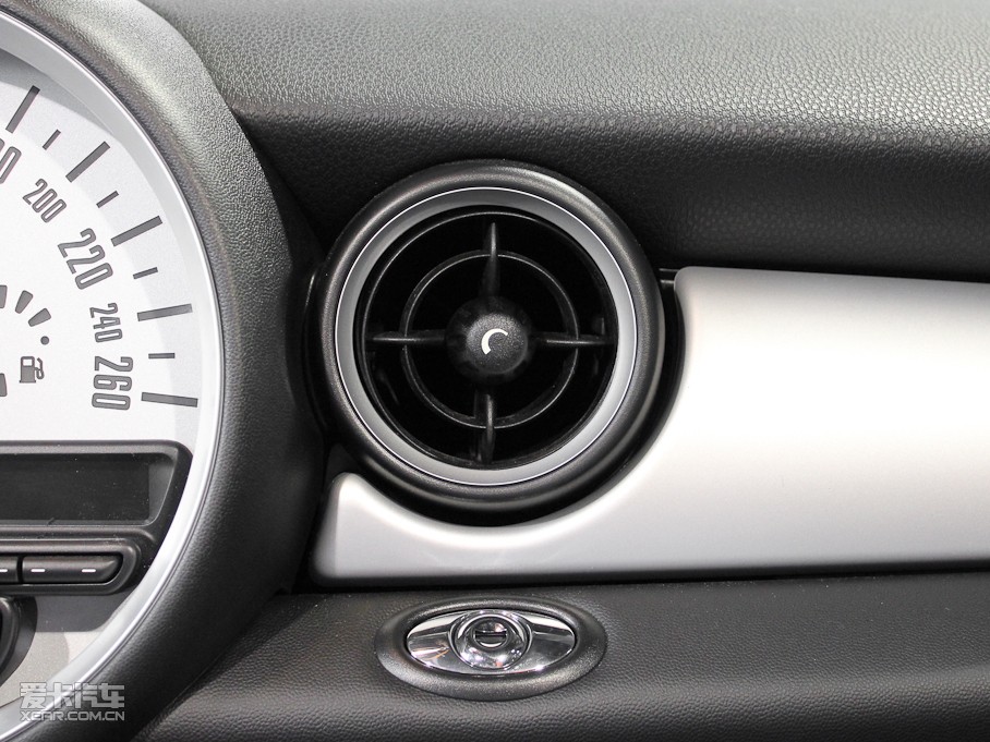 2011MINI CLUBMAN ONE