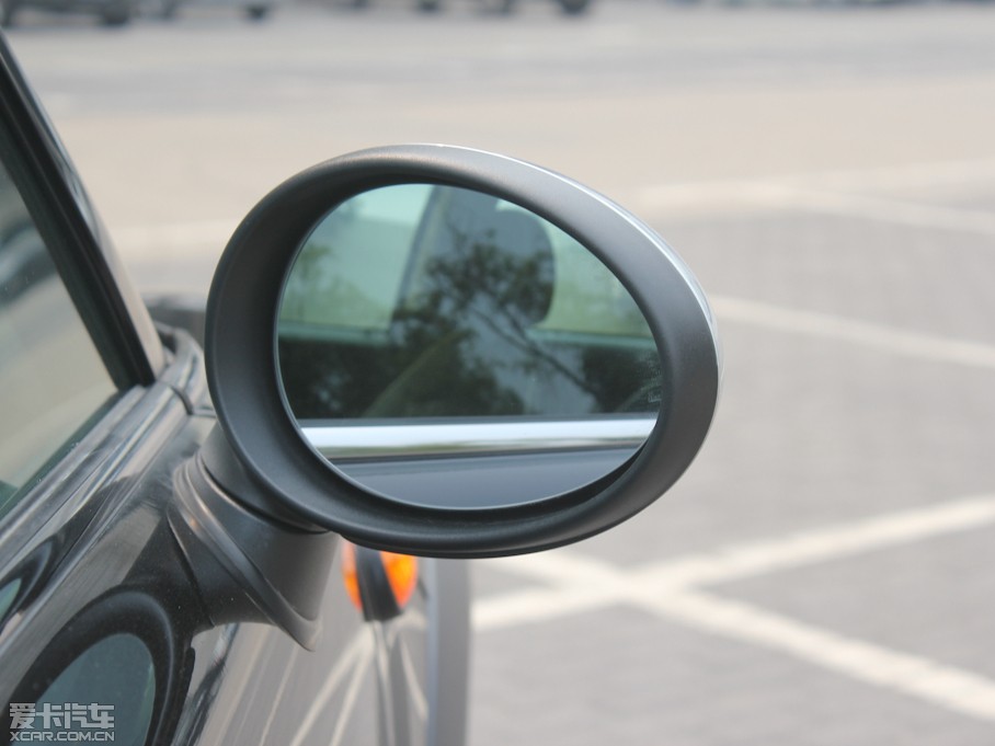 2011MINI CLUBMAN COOPER Excitement