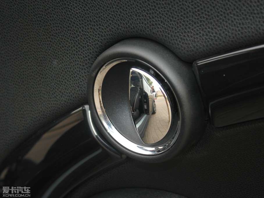 2011MINI CLUBMAN COOPER Excitement