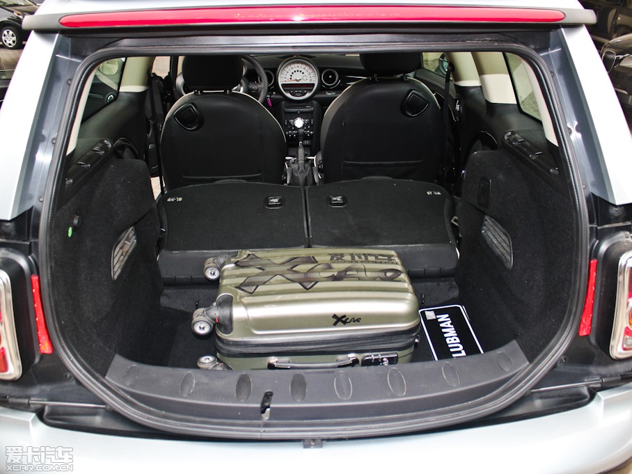 2011MINI CLUBMAN COOPER Excitement