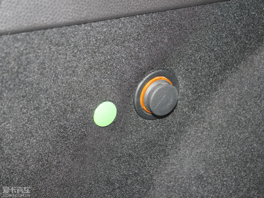 2011MINI CLUBMAN COOPER Excitement