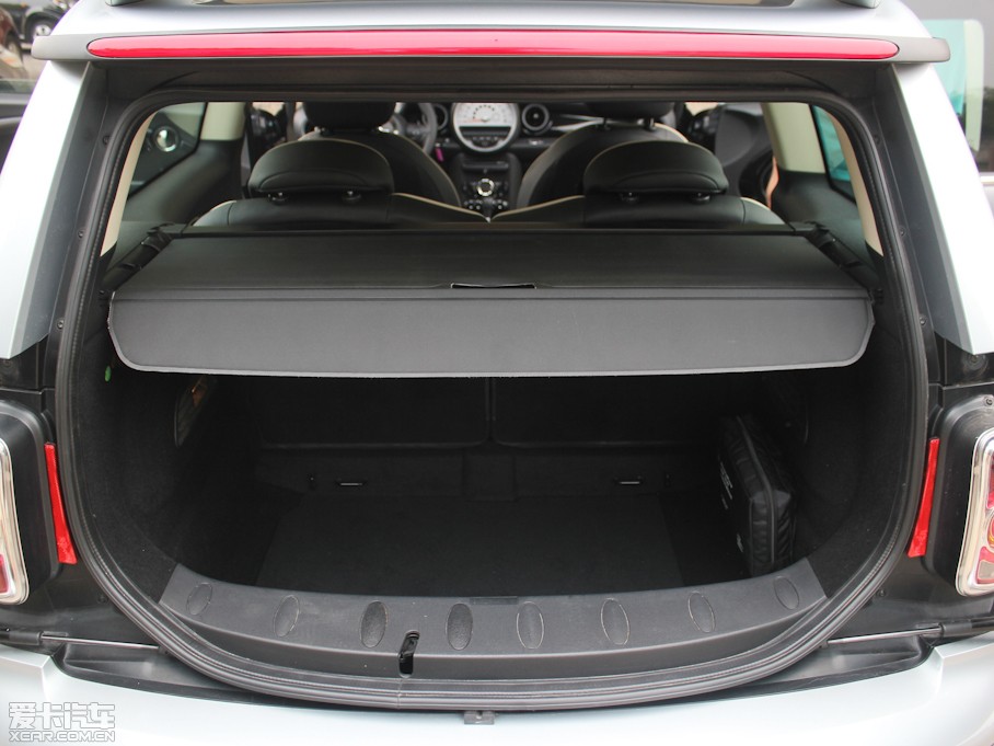 2011MINI CLUBMAN COOPER Excitement