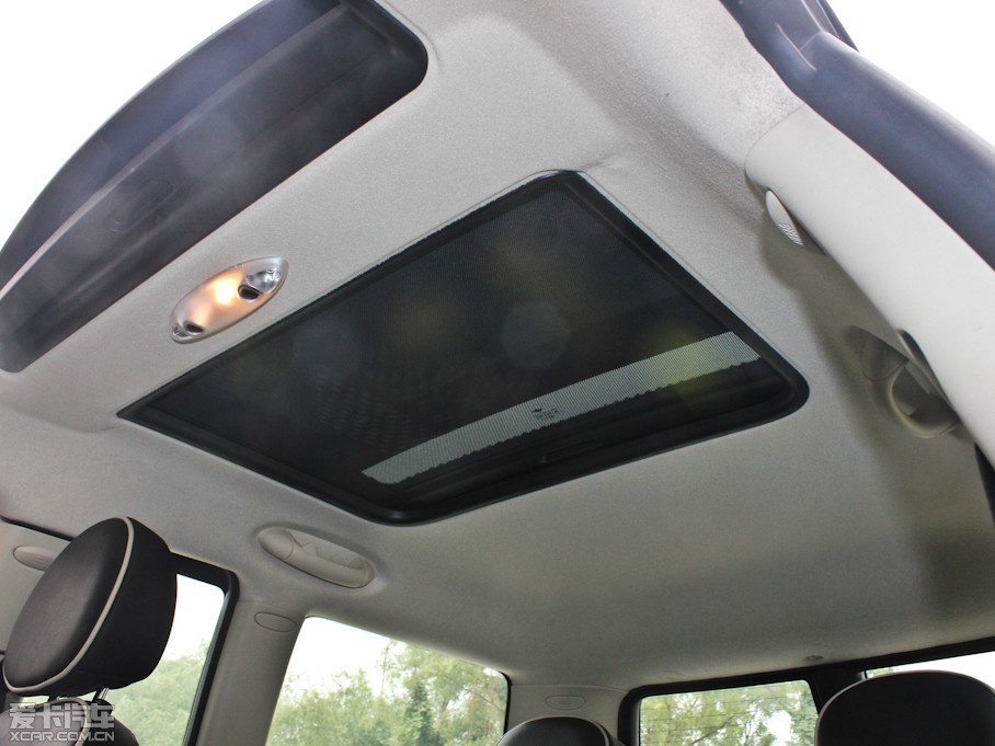 2011MINI CLUBMAN COOPER Excitement