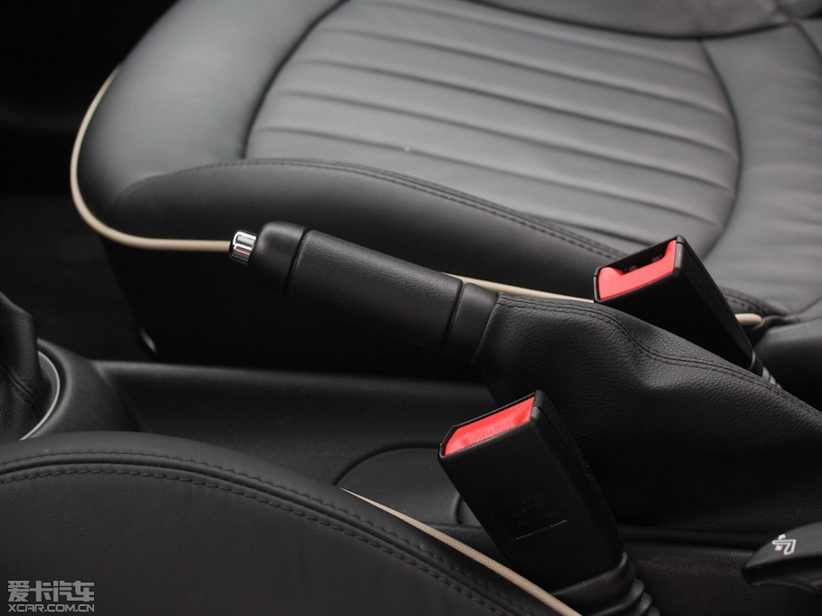 2011MINI CLUBMAN COOPER Excitement