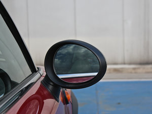 2011COOPER Fun (x)(ji)^