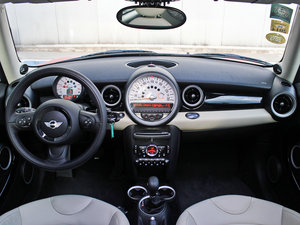 2011款COOPER Fun 内饰全景