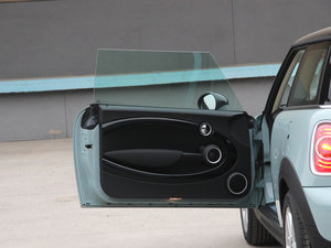 2011款COOPER Excitement 驾驶位车门