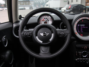 2011款COOPER Excitement 方向盘