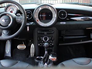 2012款JCW 中控台