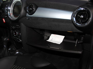 2012款COOPER S COUPE 空间座椅