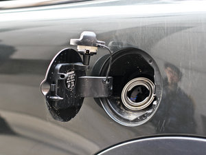 2012款COOPER S ROADSTER 油箱盖