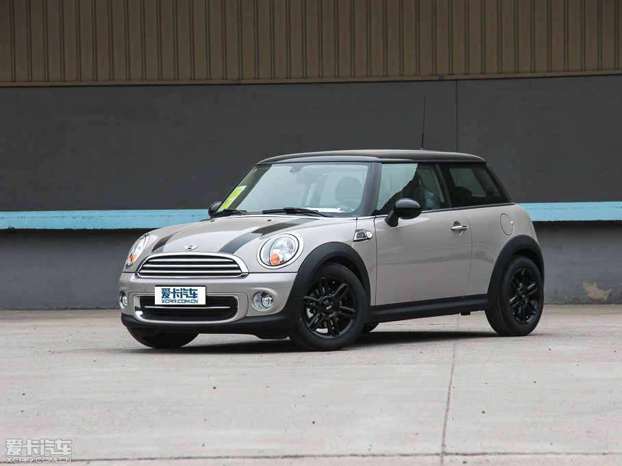 2012MINI COOPER Baker Street