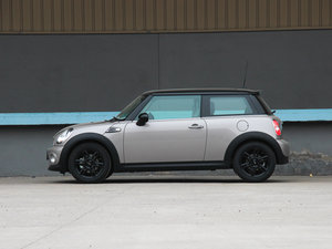 2012款COOPER Baker Street 正侧（左）