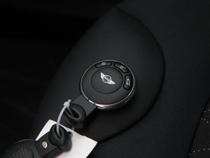 2012款COOPER Baker Street 车钥匙