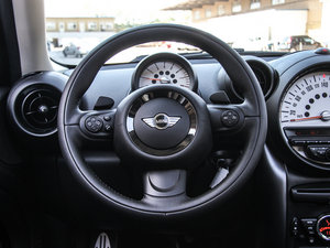 2013款COOPER S 方向盘