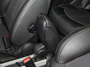2013款COOPER EXCITEMENT版 空间座椅