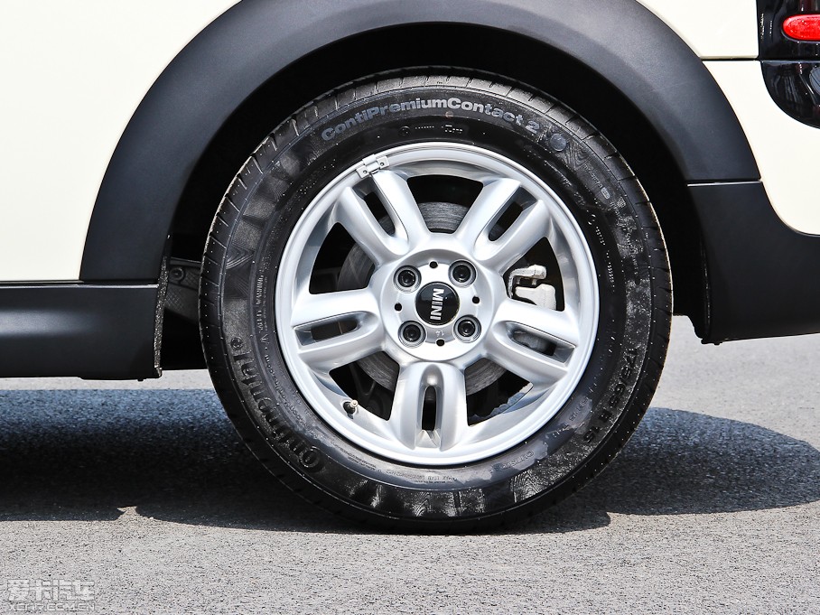 2013MINI CLUBMAN ONE CLUBMAN