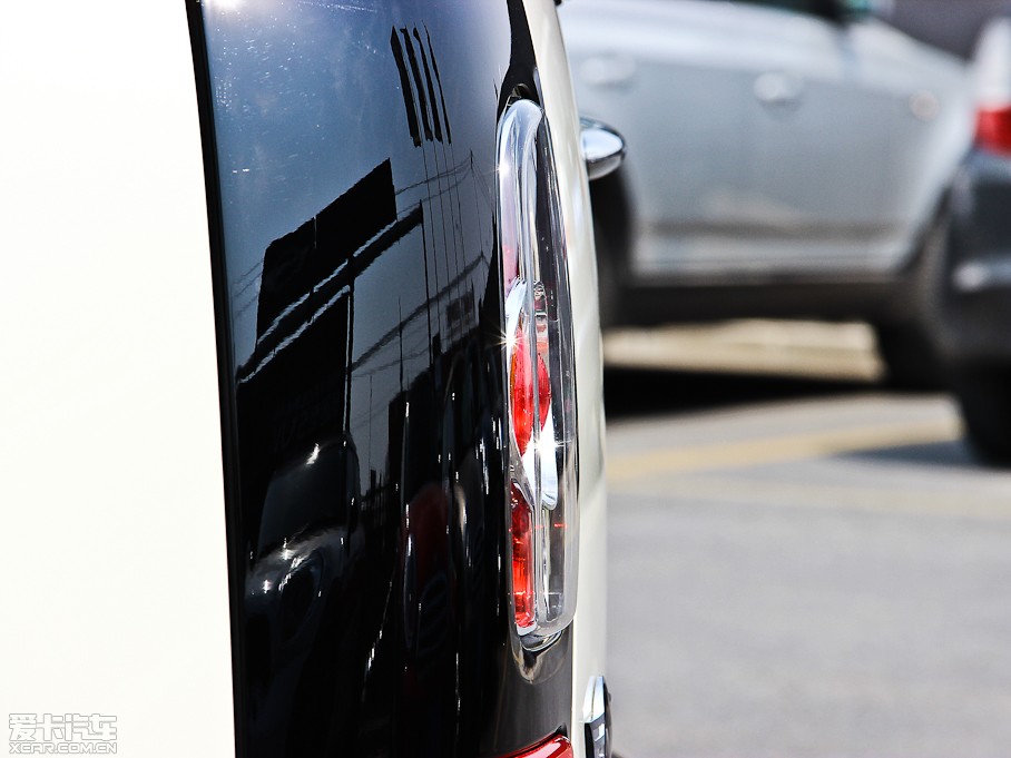 2013MINI CLUBMAN ONE CLUBMAN