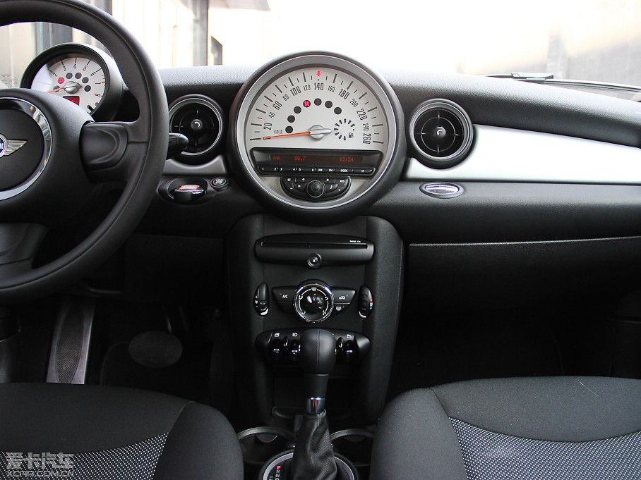 2013MINI CLUBMAN ONE CLUBMAN