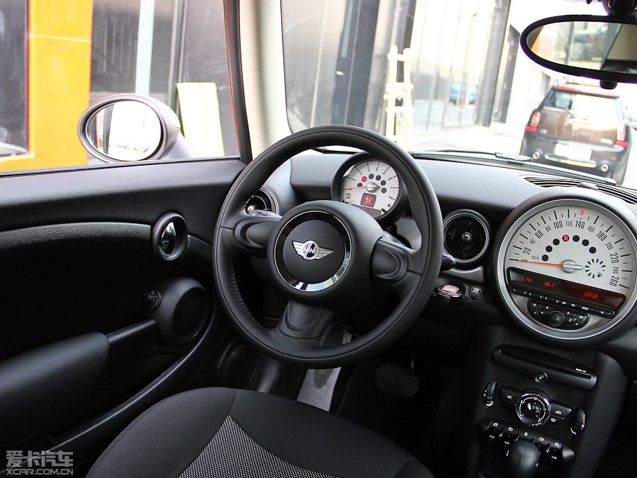 2013MINI CLUBMAN ONE CLUBMAN