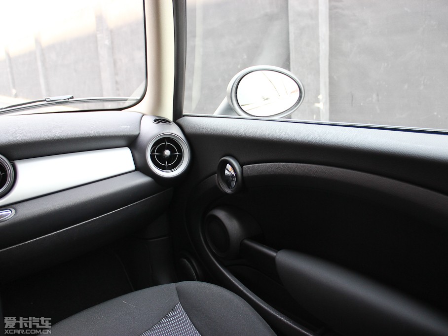 2013MINI CLUBMAN ONE CLUBMAN