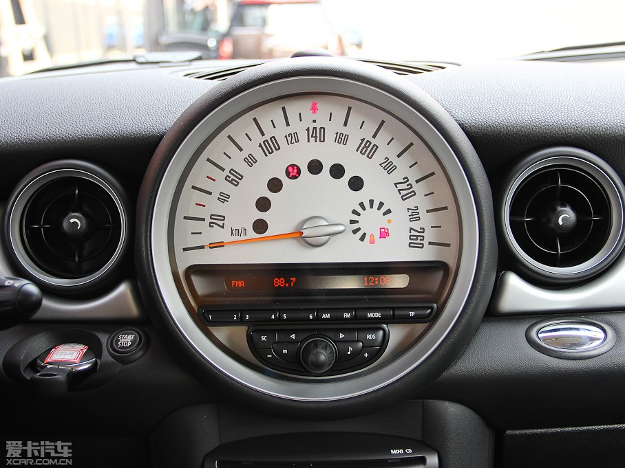 2013MINI CLUBMAN ONE CLUBMAN