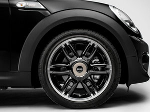 20131.6T Bond Street ^